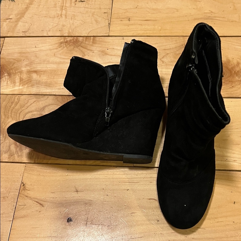 Wild Diva Black Wedge Ankle Booties